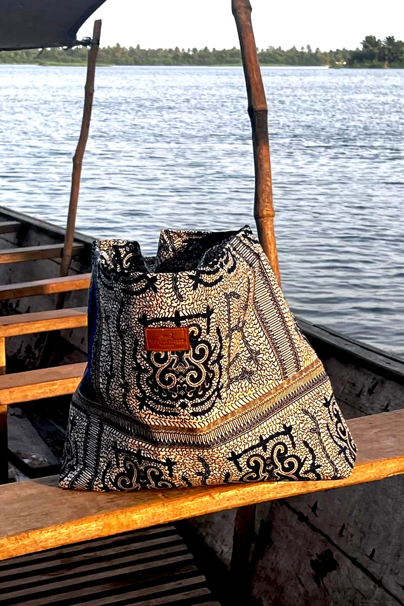 PRE-ORDER - Mombag uit Togo Etatoua blauw - Luz and Moon