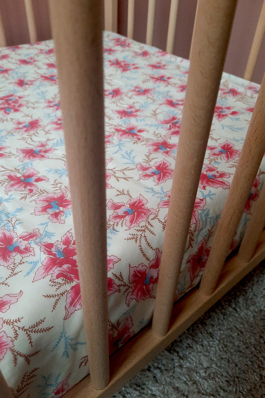 Hoeslaken Raspberry Flowers - 70X140cm - Luz and Moon