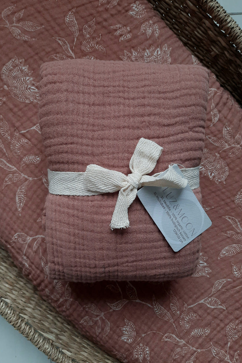 NIEUW - XL Swaddle Uni Blush - 120x120cm - Luz and Moon