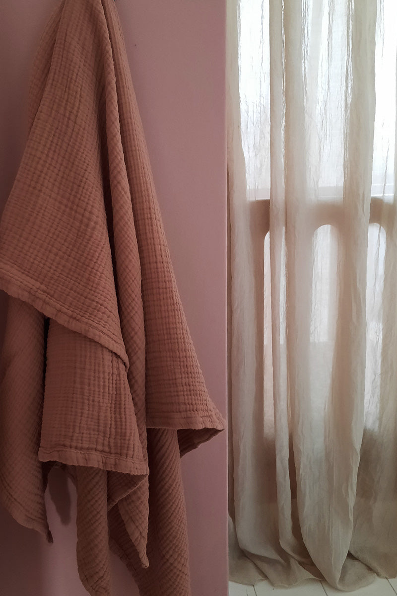 NIEUW - XL Swaddle Uni Blush - 120x120cm - Luz and Moon