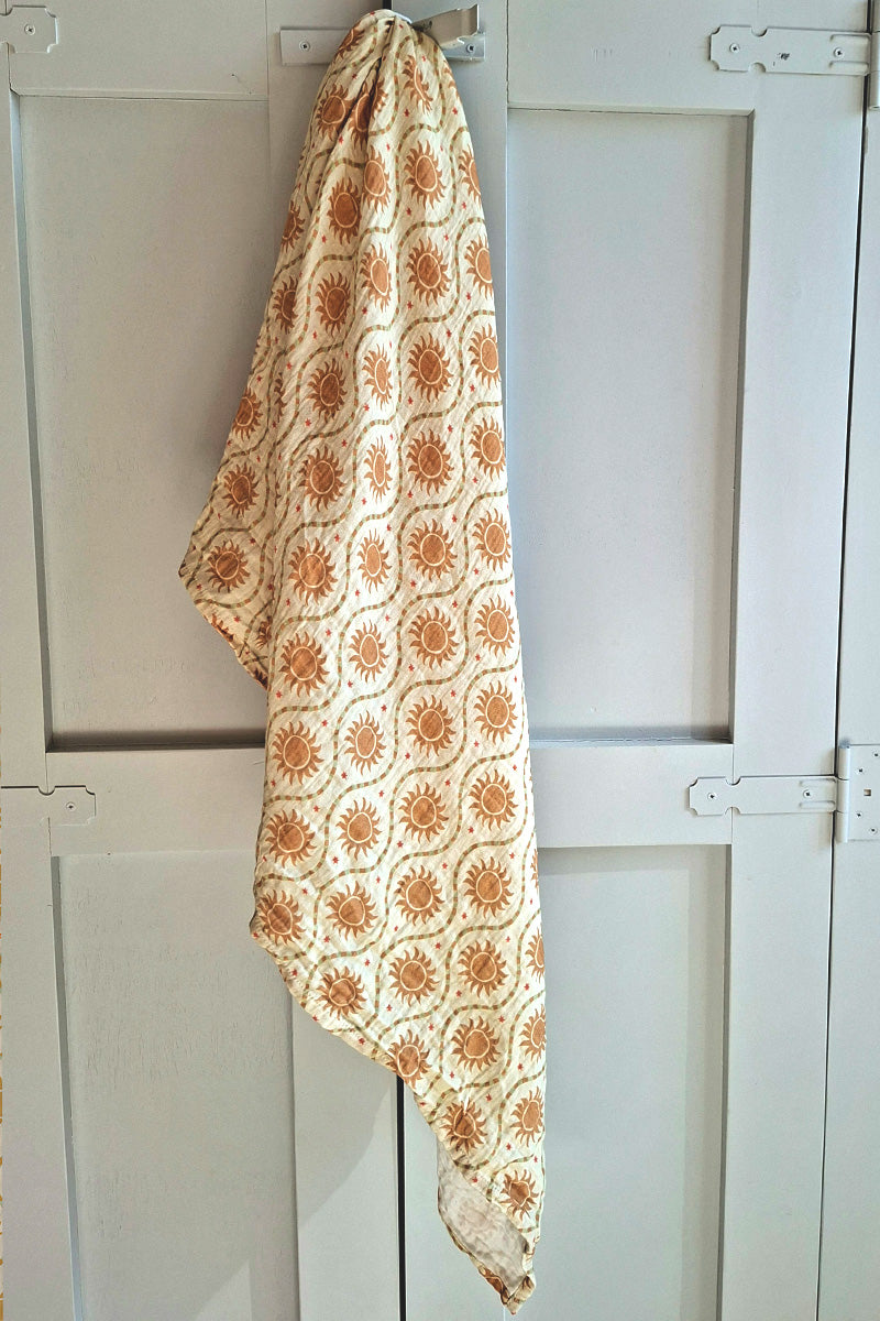 XL swaddle Sol cream - Luz and Moon