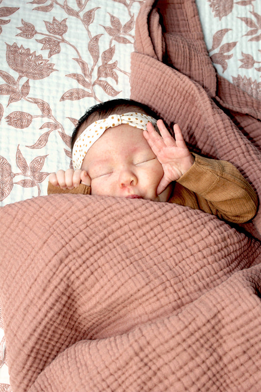 NIEUW - XL Swaddle Uni Blush - 120x120cm - Luz and Moon